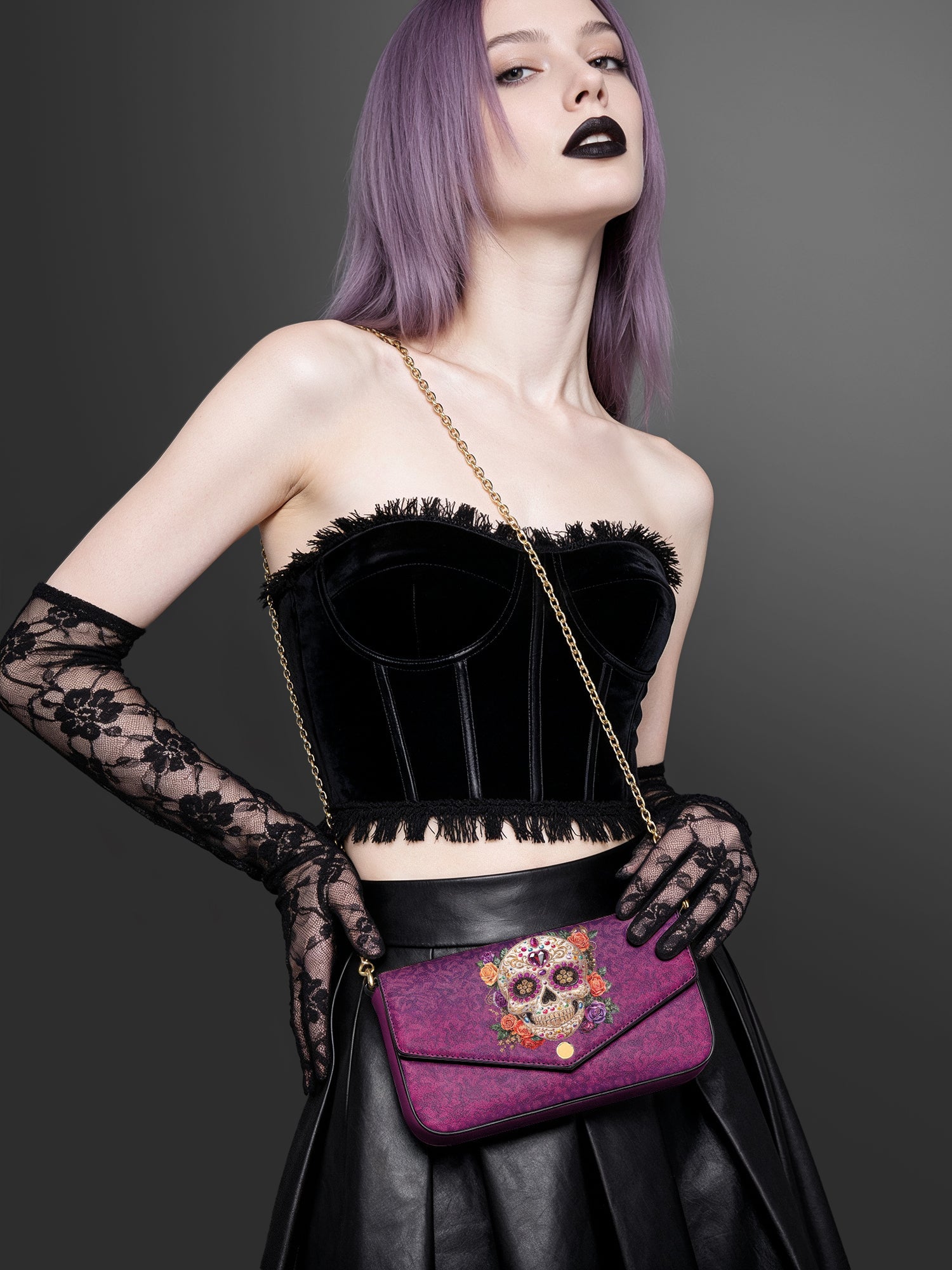 "Catrinelle" Envelope Chain Crossbody Bag